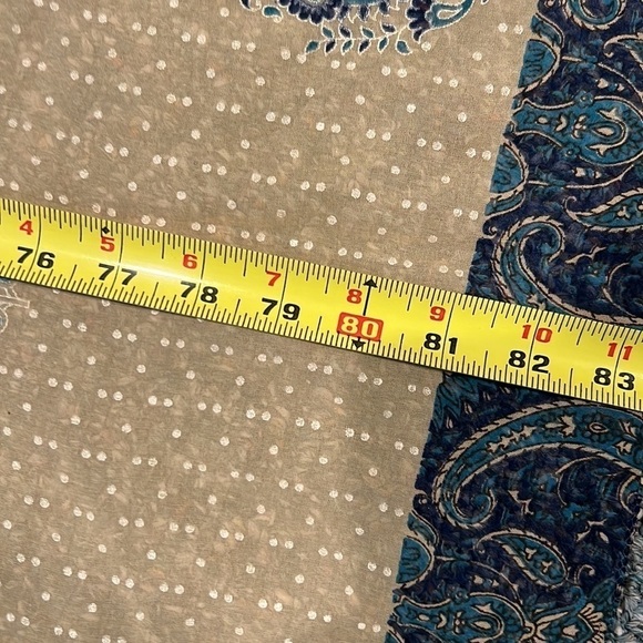 Paisley Scarf / Sarong / Wrap - Picture 3 of 4